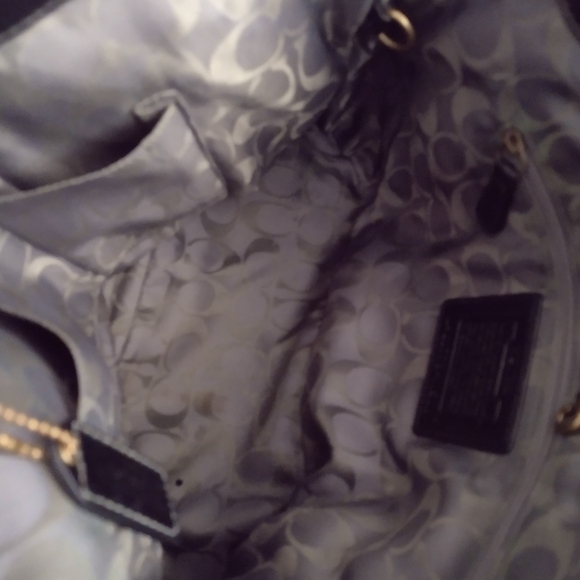 Coach Vintage Black Patent Leather Ladies Bag - Picture 3 of 11